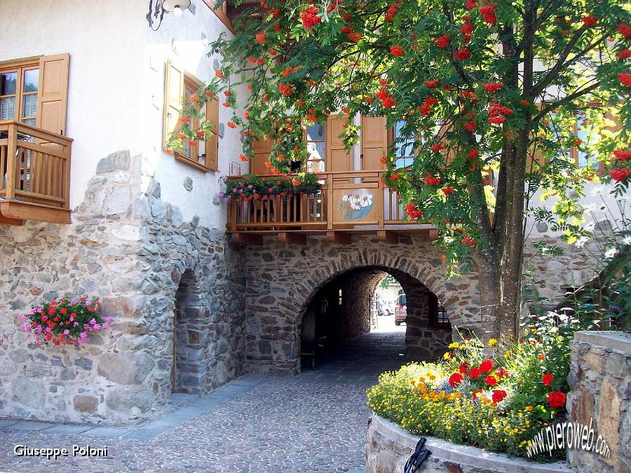 39- scorcio nel centro storico di Ossana .jpg